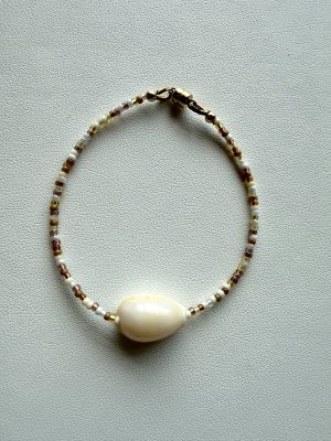 Blush Shell Bracelet 3